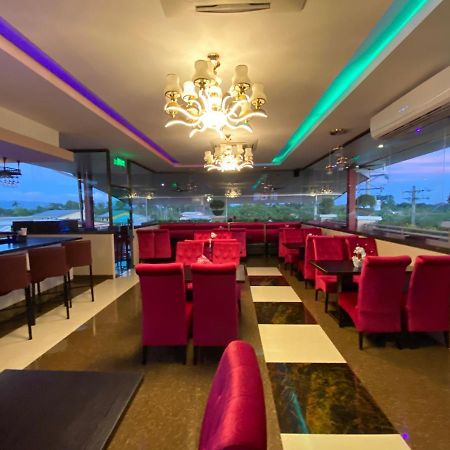 Grand Diamond Hotel Trinidad Piarco Eksteriør bilde