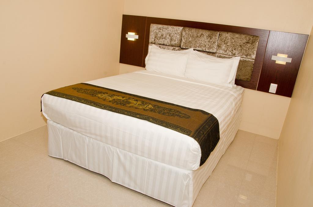 Grand Diamond Hotel Trinidad Piarco Eksteriør bilde
