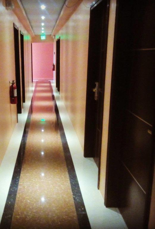 Grand Diamond Hotel Trinidad Piarco Eksteriør bilde